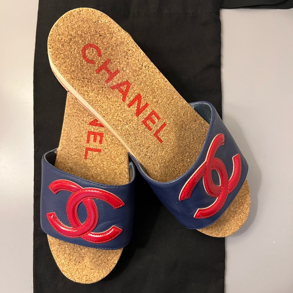 Chanel 💯 authentic Sandals